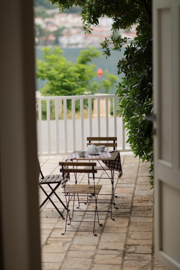Seven Hills Duplex Eco-Cottage Kotor Exterior photo
